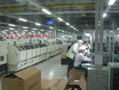 富士康急眼了!再不復工訂單都沒了,郭臺銘搬來鐘南山,重獎員工